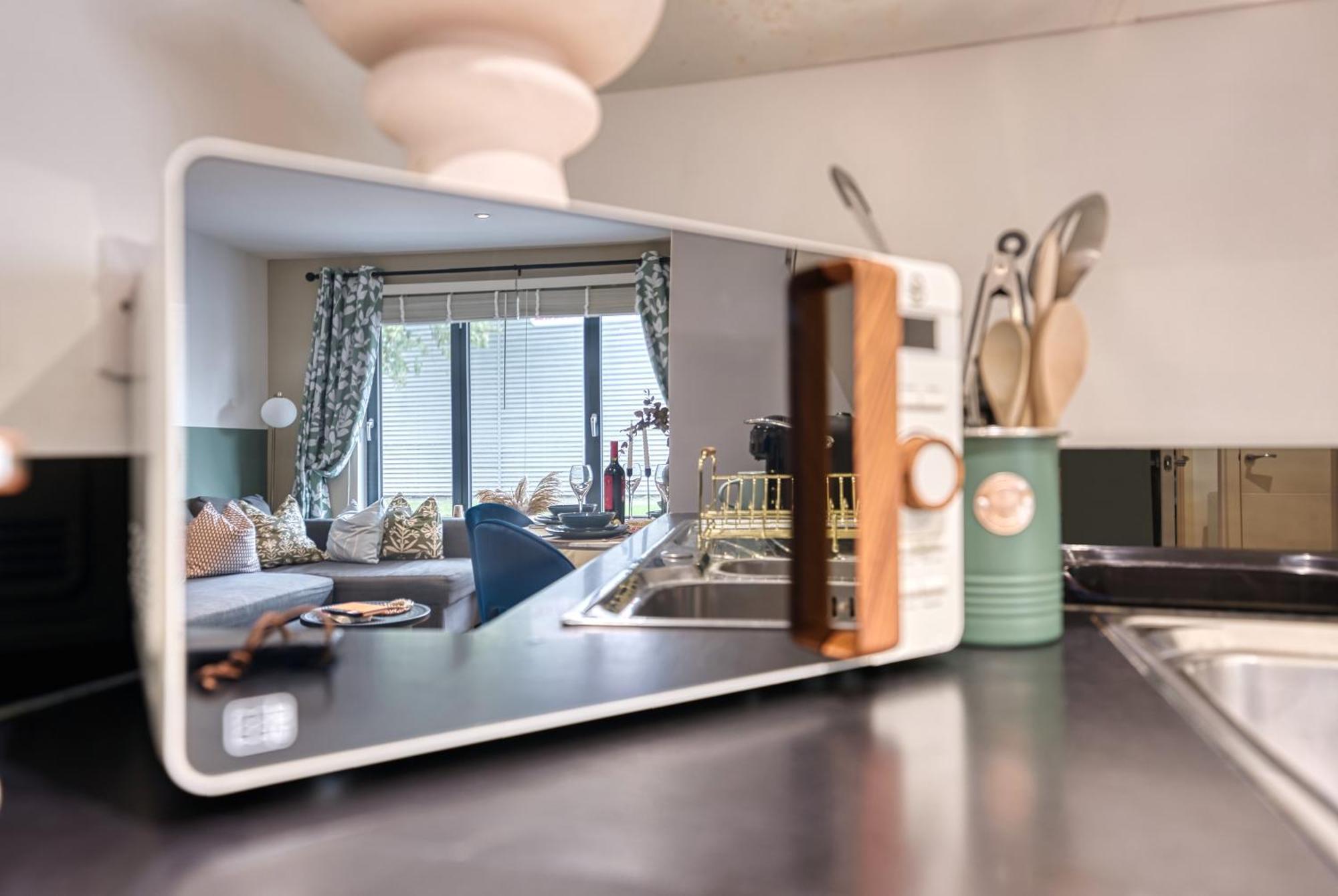 1 Bedroom Ocean Village Luxurious, Stylish & Cosy Apartment, Central Location In Southampton, Sleeps 4 - Summer Special Offer! - By Blue Puffin Stays Eksteriør bilde